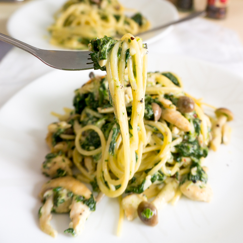 Creamy Spinach and Mushrooms Pasta